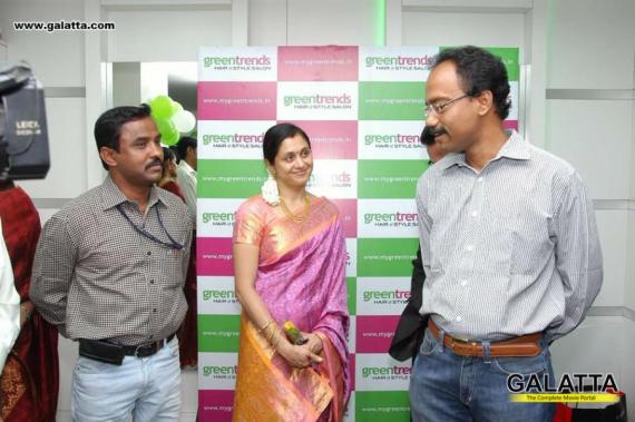 Devayani Inaugurates Green Trends Hair & Style Salon at Madipakkam tamil  Event Photo Gallery | Galatta