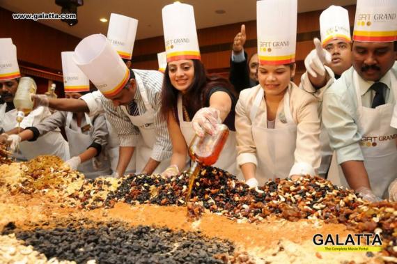 Novotel Visakhapatnam Varun Beach celebrates a merry Cake Mixing ceremony -  BW Hotelier