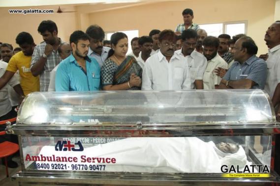 Vijayakanth Pays His Last Respect To Ibrahim Rowther Tamil Event Photo Gallery Galatta 