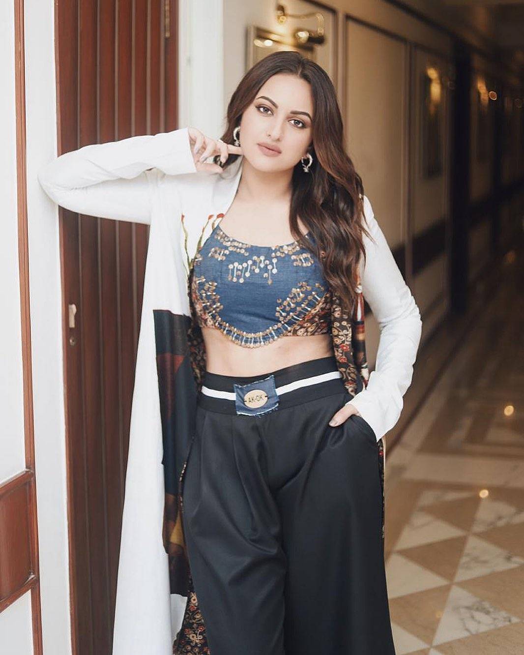 We've been loving the ethnic glam that our celebrities have been sporting to the promotions of Mission Mangal and this top that Sonakshi Sinha is wearing is the latest on the list - Fashion Models