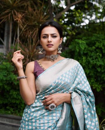 Look at these pretty statement pieces of jewellery from Stotra! We love the danglers, we love the choker, we love the bangle and the ring too! - Fashion Models