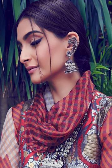 Hairstylist Alpa Khimani kept it simple with a braid and make-up wizard Arti Nayar may collect some praise for the beautiful shade of the eye makeup - Fashion Models