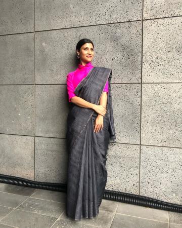Konkona Sen Sharma was spotted twice in sarees at the Busan international film festival and the second one is charming too!  - Fashion Models
