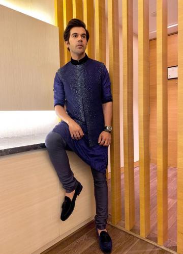 Stylist Akshay Tyagi found the Stri actor some regular black loafers from Dune - Fashion Models