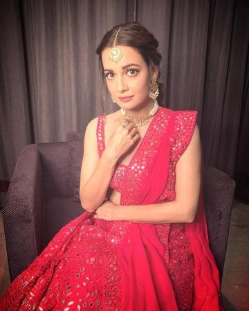 India Couture Week 2017: Dia Mirza stole our hearts as the regal bride on  Day 4