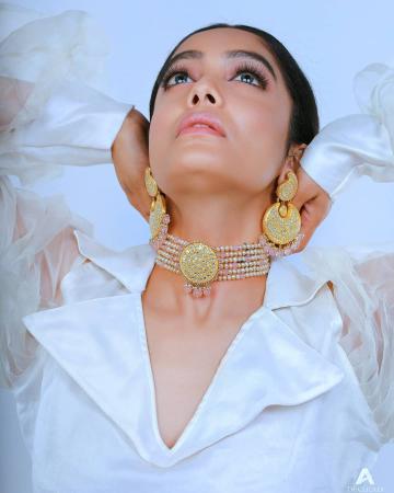 The jewellery from Rajatamaya is pretty with pink and cream beads - Fashion Models