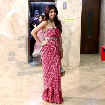Stylist Sanjana Batra found Shilpa an ethnic bag is from Lovetobag - Fashion Models
