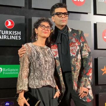 No award night can be called a glamourous affair if Karan Johar did not attend it all decked up - Fashion Models