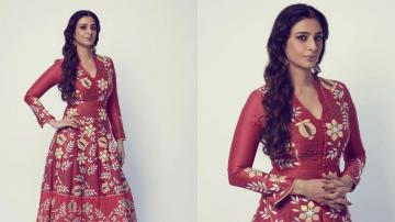 Tabu looking opulent in this Mughal looking outfit