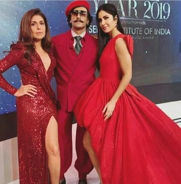 Ranveer Singh arrived at the Vogue women of the year awards in this solid red suit from Gucci - Fashion Models