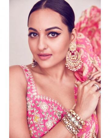 Makeup artist Heema Dattani kept the look the same too - with a slight change in the lip colour - Fashion Models
