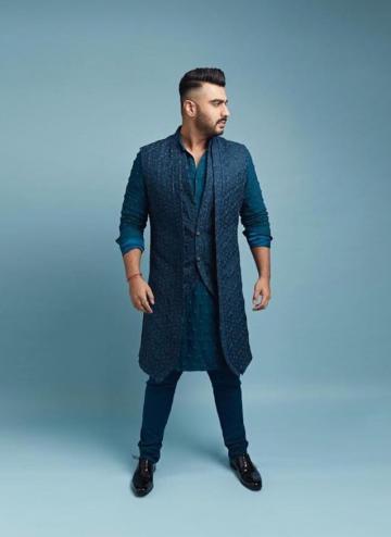 Stylist Nikita Jaisinghani decided that the kurta needs no other embellishments - Fashion Models