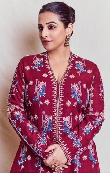 Our own Vidya Balan was seen earlier in this classy embroidered kurtha outfit from Anita Dongre - Fashion Models