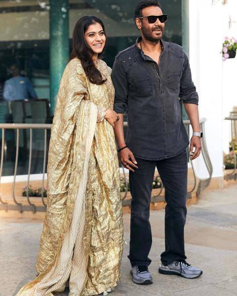 Kajol was promoting Tanhaji with husband Ajay Devgn in this beautiful outfit from ITRH - Fashion Models