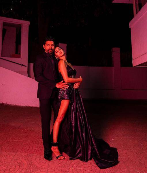 We love how Farhan's look matches Shibani Dandekar's; The two are always turning us green with their sweetness - Fashion Models