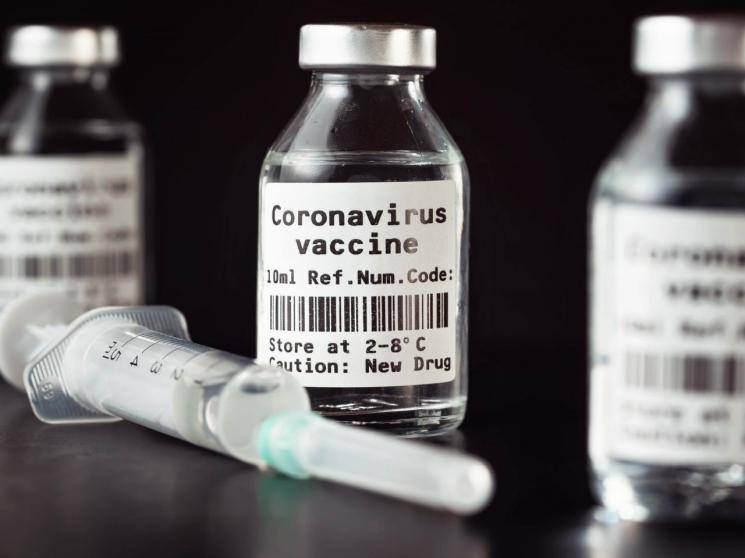 UK expert warns that first batch of COVID vaccines might not be perfect! - News Update