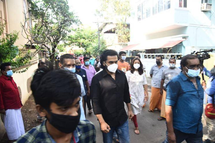 tamil actors pays last respect to actor vivek