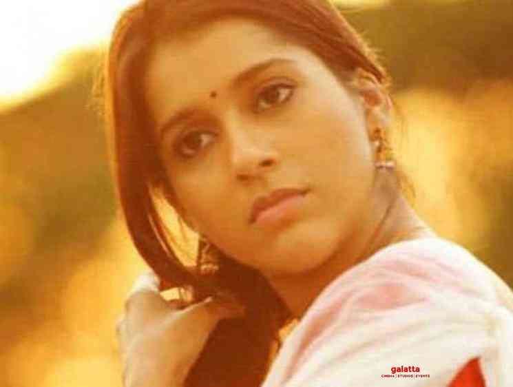 Porn Rashmi Gautam - Imsai Arasi Tamil Movie Scenes Siddu Rashmi Gautam Shradda Das | Galatta