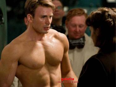 Captain America and Avengers star Chris Evans accidentally leaked a nude pic, social media blows up