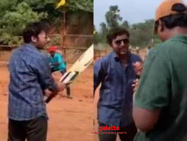 RJ Balaji plays cricket | Funny Argument Video | Mookuthi Amman shooting stories