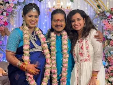 Cooku with Comali fame Pugazh and wife's baby shower ceremony, Sivaangi makes an appearance - watch the celebrations video