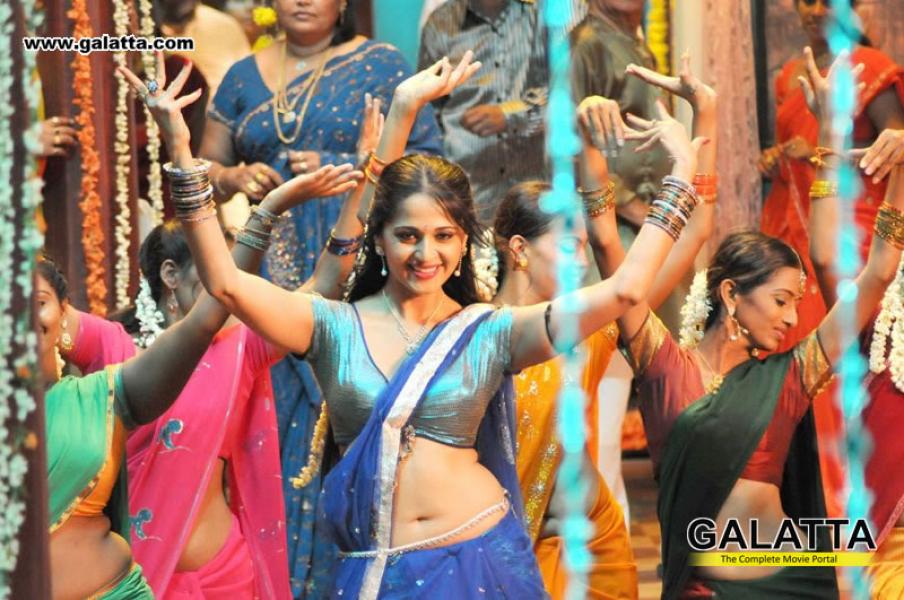 904px x 600px - Actress Anushka Shetty Photoshoot Hot, Sexy and Spicy Pics, Stills, Images  - Galatta.com