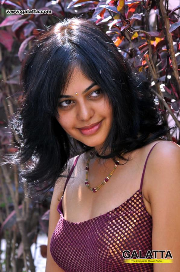 Madhavi Sex - Actress Bindu Madhavi Photoshoot Hot, Sexy and Spicy Pics, Stills, Images -  Galatta.com
