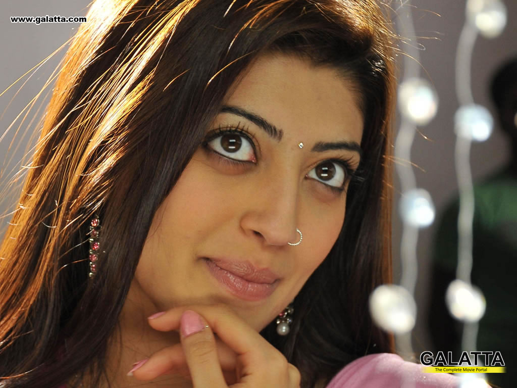 Pranitha Subhash Mobile Wallpapers - Wallpaper Cave