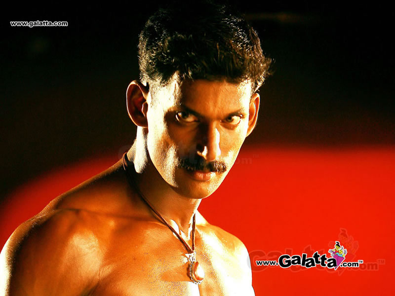 Vishal's 'RAYUDU' Wallpapers